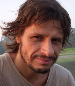 Miguel Alexiades, Sonene river (Peru-Bolivia border), 2004 (Photo: D. Peluso)
